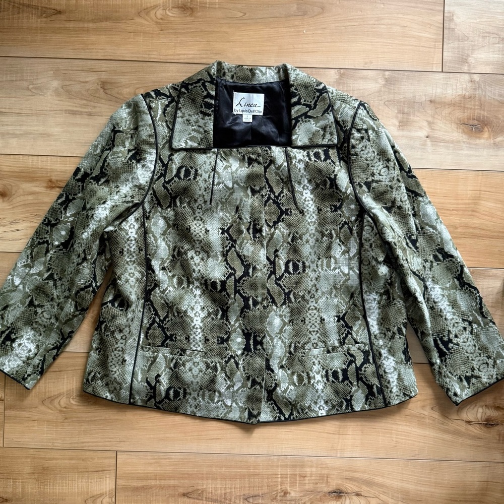 Linea by Louis Dell'Olio Green Snake Print Blazer